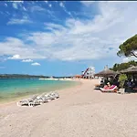 Mobile Nelly 829 Biograd Na Moru
