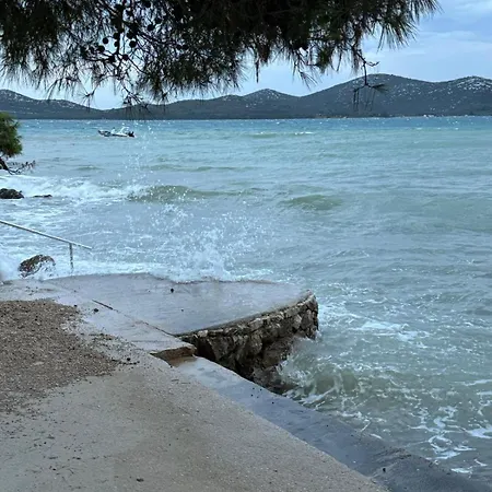 Mobile Nelly 787 Parque de Campismo *