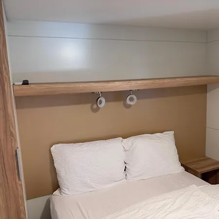 Mobile Nelly 829 Biograd Na Moru