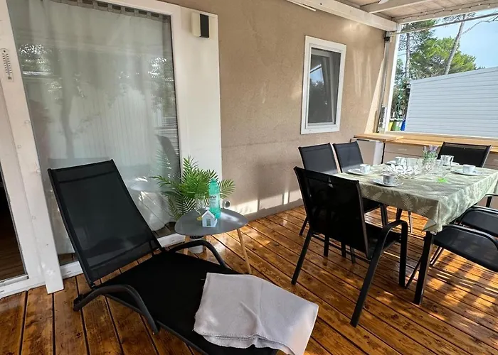 Mobile Nelly 787 캠프장 비오그라드나모루