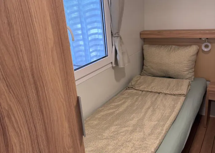 Mobile Nelly 829 Биоград-на-Мору