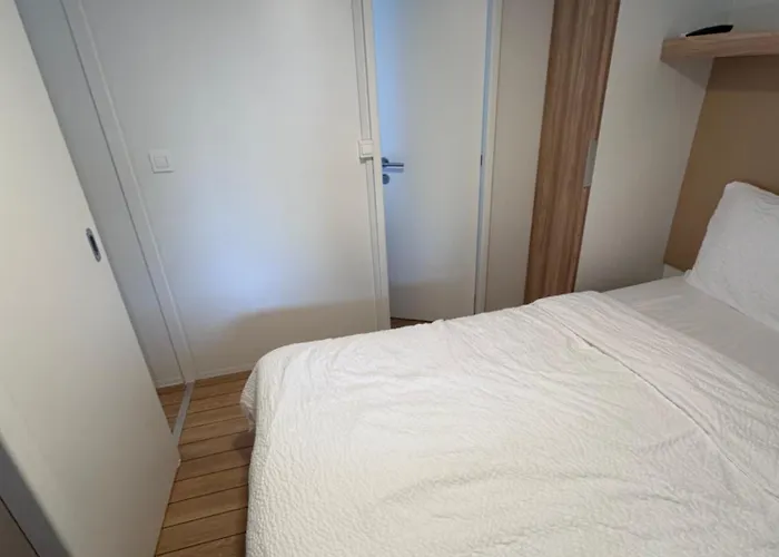 Mobile Nelly 829 Кемпинг Биоград-на-Мору