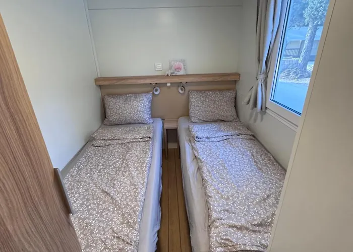 Mobile Nelly 829 Кемпинг Биоград-на-Мору