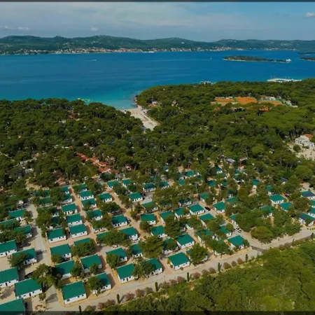 Mobile Nelly 2 Biograd Na Moru